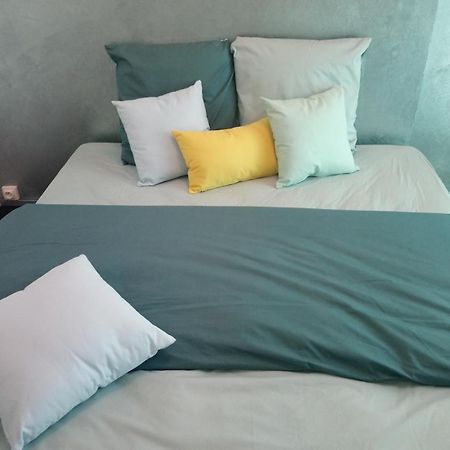 Agreable Appartement Proche Gare Libourne Kültér fotó