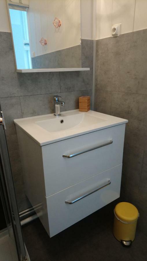 Agreable Appartement Proche Gare Libourne Kültér fotó
